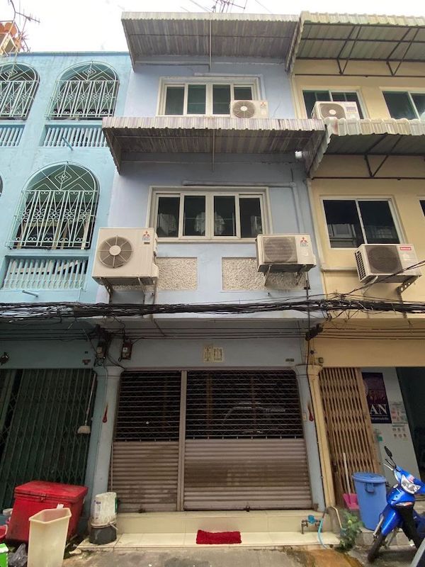 BH1496 ให้เช่าตึกแถว 3ชั้น ซ.แสนสบาย8 ถนนพระราม4 3ห้องนอน 3ห้องน้ำ ใกล้ BTSทองหล่อ 1.15กม