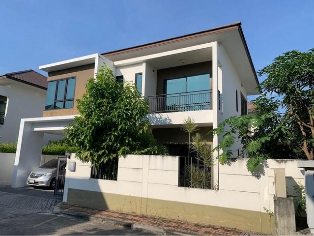 ให้เช่าบ้านเดี่ยว 2 ชั้น 64 ตรว. 3 ห้องนอน หมู่บ้านวิลล่าอะคาเดีย ศรีนครินทร์ ซอยศรีด่าน 22