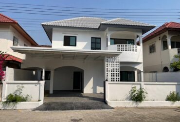 PN669HS0204 ขายบ้านแฝด สไตล์ บ้านเดี่ยว ซ.เพชรเกษม 110 บ้านรีโนเวทใหม่ พื้นที่ 35.9 ตรว สวย พร้อมอยู่