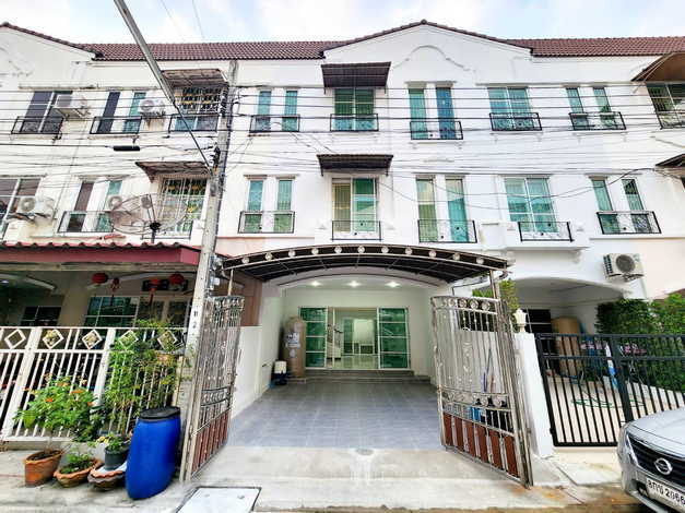 ขายทาวน์เฮ้าส์ 3 ชั้น Modern Town เอกชัย 46 รีโนเวทใหม่ทั้งหลัง
