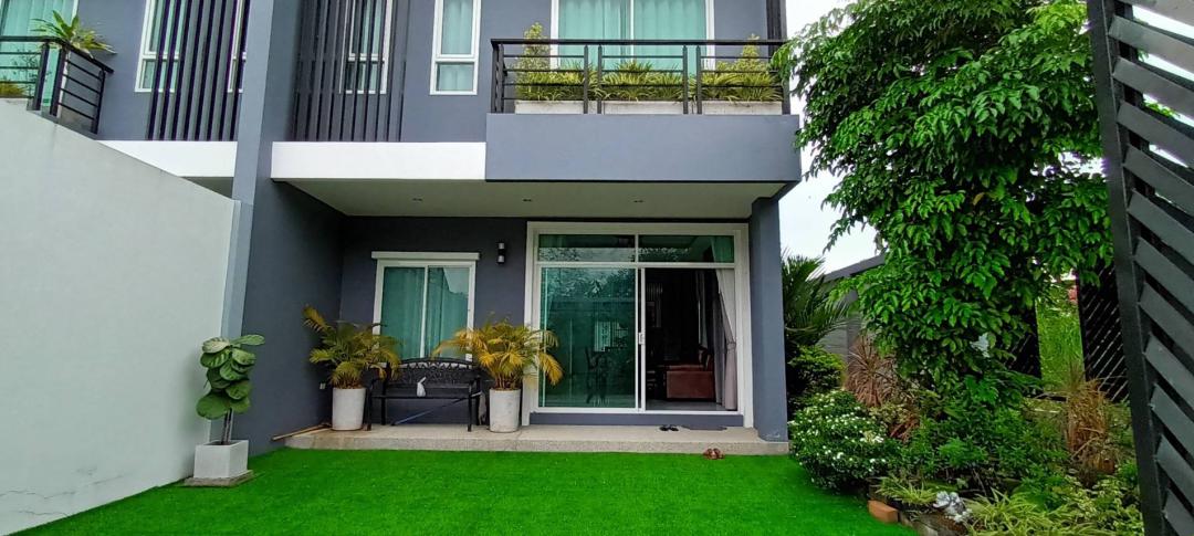 BH2037 ให้เช่าหรือขาย บ้านแฝด พร้อมเฟอร์ ขนาด 278 ตารางเมตร ซอย46-3 ถนนรามคำแหง 118
