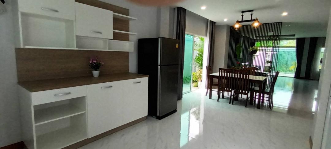 BH2037 ให้เช่าหรือขาย บ้านแฝด พร้อมเฟอร์ ขนาด 278 ตารางเมตร ซอย46-3 ถนนรามคำแหง 118