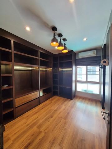 HR 5671 ให้เช่าทาวน์โฮม 4 ชั้น โครงการบ้านกลางกรุง สาทร-นราธิวาส ใกล้เซ็นทรัลพระราม 3