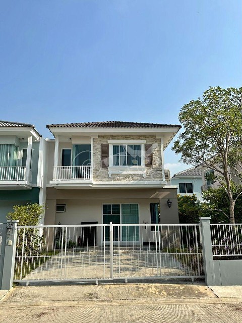 ให้เช่าบ้านแฝด  หมู่บ้าน Villaggio ประชาอุทิศ90  สุขสวัสดิ์ ราษฎร์บูรณะ พร้อมเฟอร์
