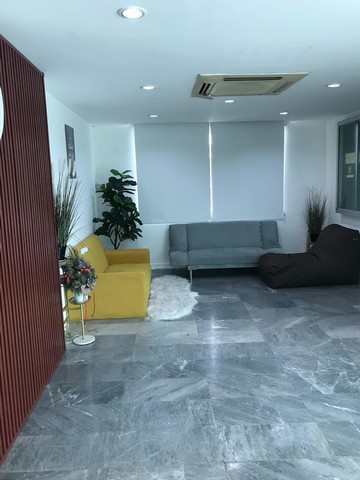 ขายอาคารสำนักงาน 3 ชั้นแปลงมุม 183 ตรว. 595 ตรม. ทาวน์อินทาวน์ ใกล้เลียบด่วน ตกแต่งเรียบร้อย