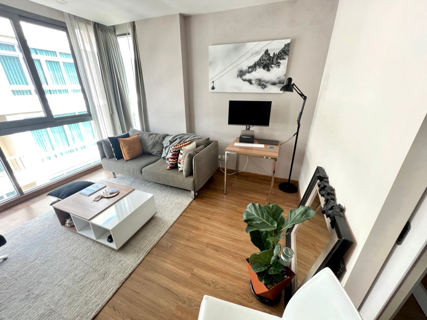 56-CTYK ขาย Nimmana condo นิมมานซอย6  ติดต่อ 062-3811707 (หยก)