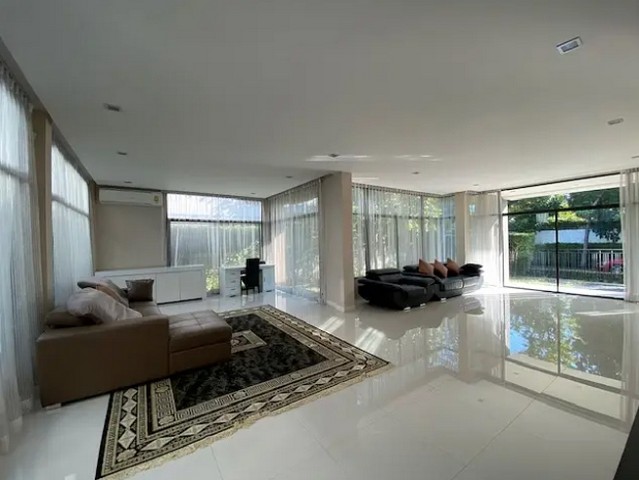 S2265 ให้เช่าบ้านเดี่ยว 2 ชั้น โครงการเดอะแกรนด์ บางนาวงแหวน  พร้อมเฟอร์นิเจอร์ ใกล้เมกาบางนา