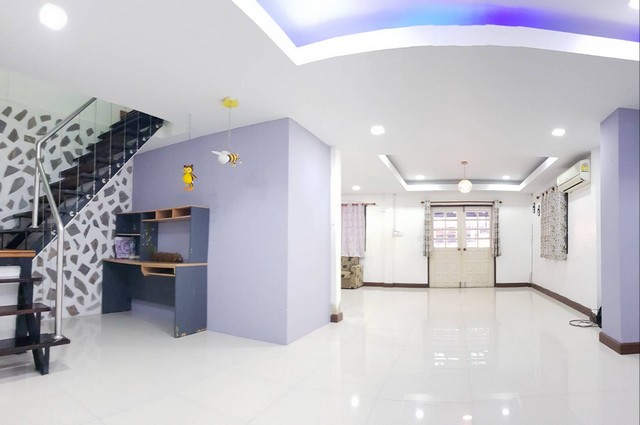 S2268 ให้เช่าบ้านแฝด 2 ชั้น หมู่บ้านโกลเด้นเพลช วัชรพล ใกล้ห้าแยกวัชรพล