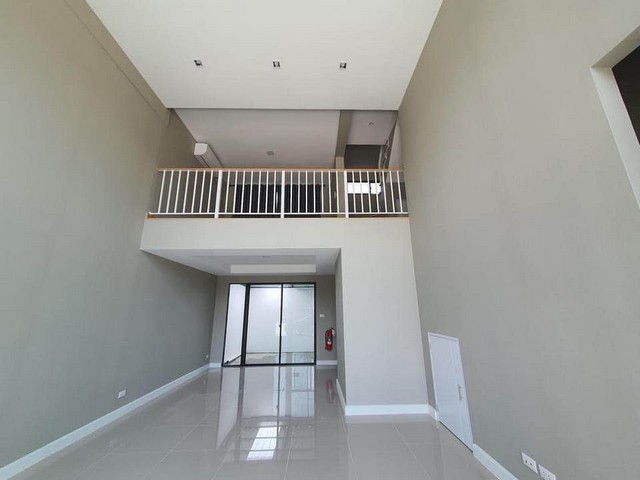 BS1061ให้เช่าอาคารพาณิชย์ โครงการพาทิโอ ลาดกระบัง-อ่อนนุช ติดริมถนนลาดกระบัง เหมาะค้าขาย