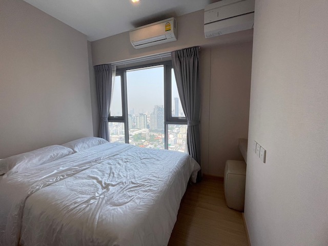 Whizdom Connect peaceful private 31st floor BTS Punnawithi