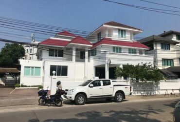 ขายสำนักงาน ตกแต่งพร้อมดำเนินธุระกิจ ทำเลดี ย่านทาวน์อินทาวน์