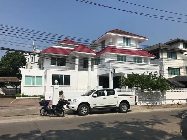 ขายสำนักงาน ตกแต่งพร้อมดำเนินธุระกิจ ทำเลดี ย่านทาวน์อินทาวน์