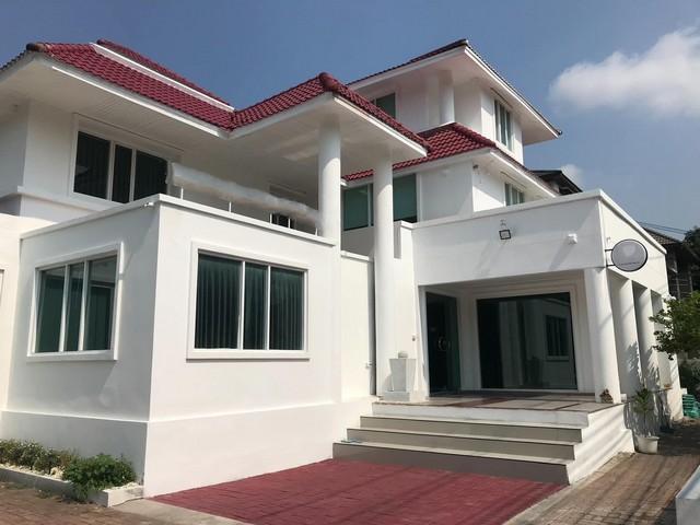 ขายสำนักงาน ตกแต่งพร้อมดำเนินธุระกิจ ทำเลดี ย่านทาวน์อินทาวน์