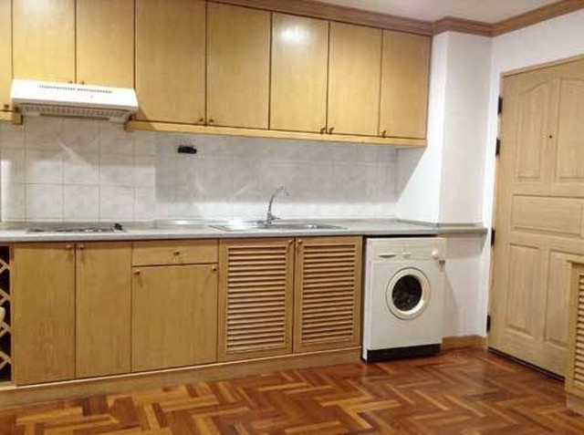 ให้เช่าคอนโด Rin House (ริน เฮ้าส์) ห้องสตูดิโอ 1 ห้องน้ำ ขนาด  41 ตรม ชั้น 3