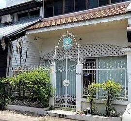 ให้เช่าบ้านเดี่ยว 2 ชั้น 62 ตรว. 4 ห้องนอน ลาดพร้าว 48 เหมาะทำร้านกาแฟ หรืออยู่อาศัย
