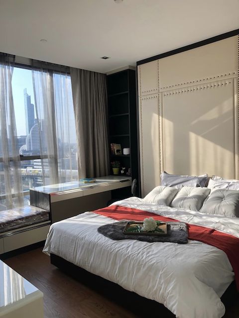 The Bangkok Sathorn spacious private 11th floor BTS Surasak