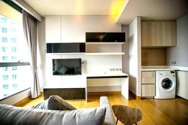The Lumpini 24 nice spacious beautiful view 29th floor BTS Phrom Phong