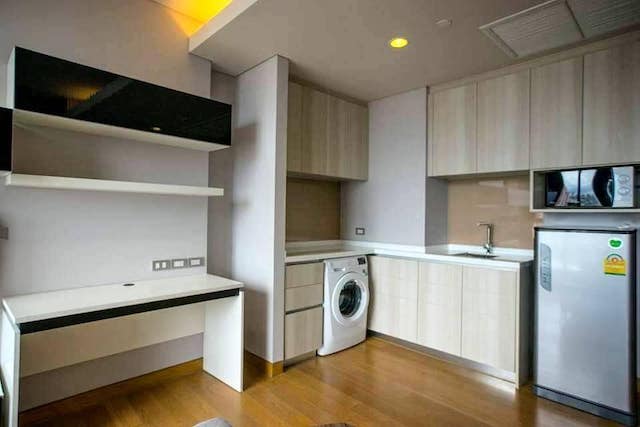 The Lumpini 24 nice spacious beautiful view 29th floor BTS Phrom Phong