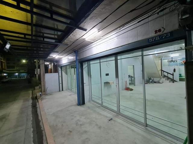 ให้เช่าตึกแถว 2 คูหา 3 ชั้น ซอยเจริญนคร 12 ใกล้ BTS สถานีเจริญนคร