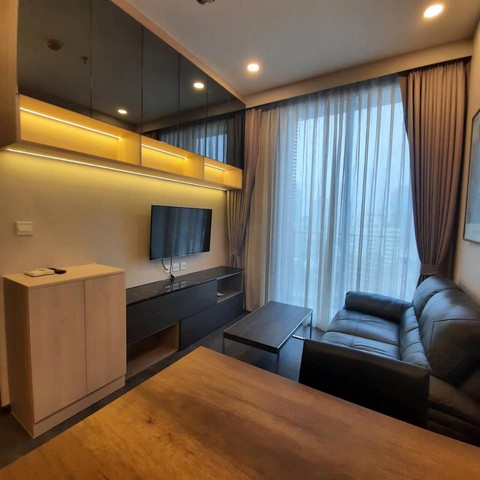 Edge Sukhumvit 23 nice clean private 10th floor BTS Asoke