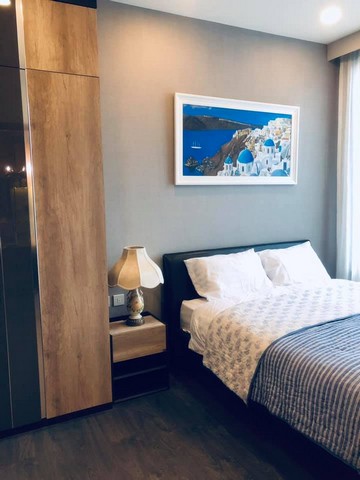 Edge Sukhumvit 23 nice clean private 10th floor BTS Asoke