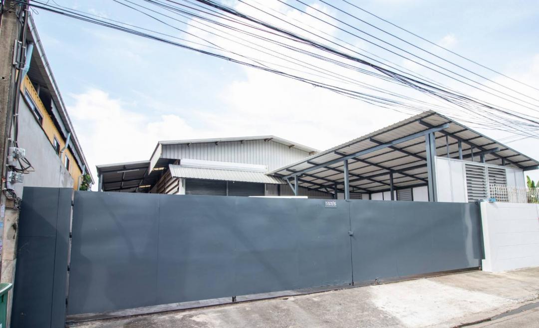 ให้เช่าโกดัง พื้นที่ใช้สอย 300 ตร.ม.ย่านลาดพร้าว 64 รถ 10 ล้อเข้า-ออกได้