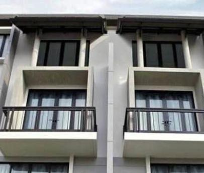 ให้เช่าโฮมออฟฟิศ 4 ชั้น อารียา แมนดารีนา สุขุมวิท 77 อ่อนนุช39 เนื้อที่ 25ตรว มี6ห้องนอน 5ห้องน้ำ
