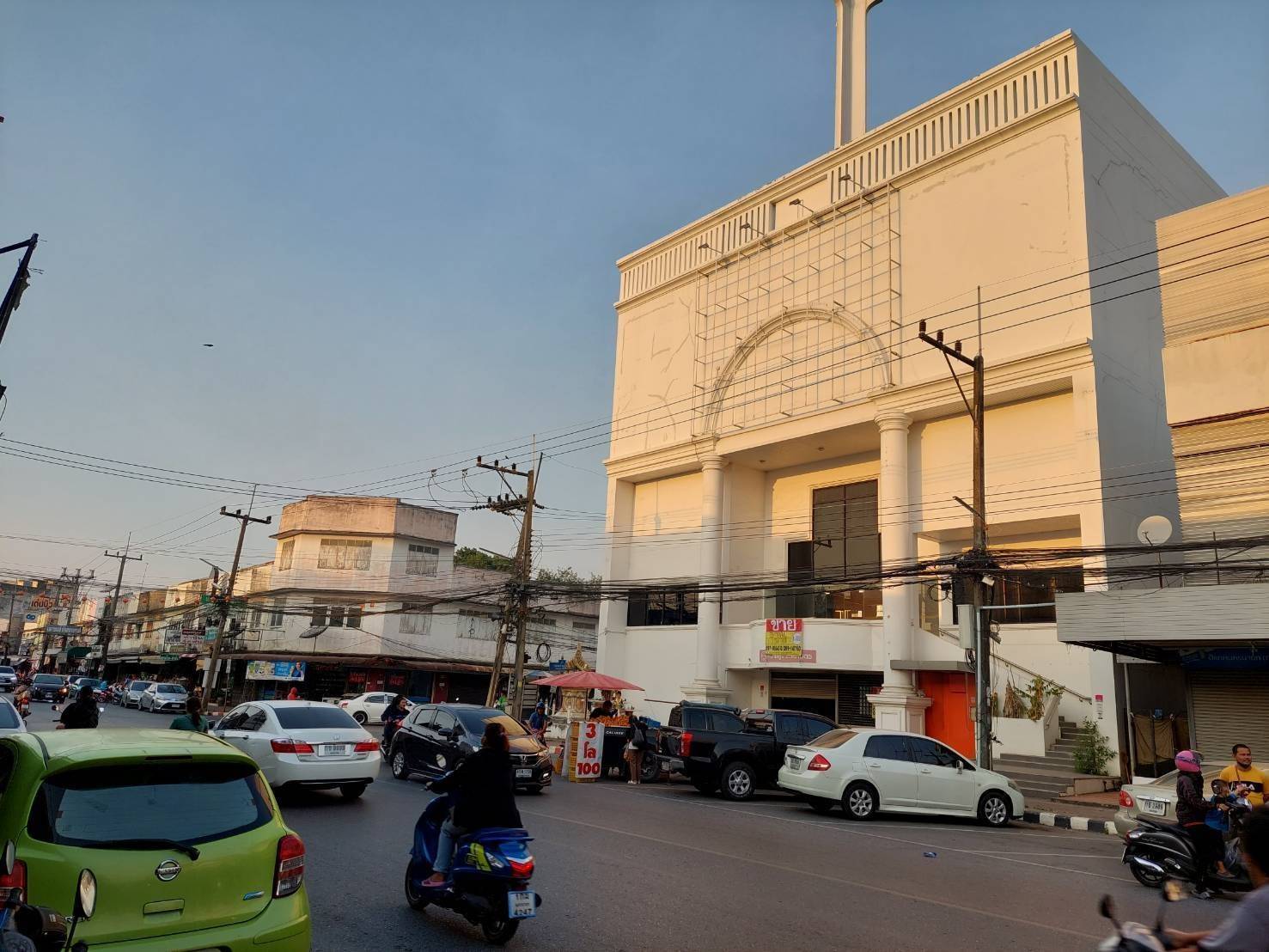 ขาย/เช่า ด่วน อาคารสำนักงาน 100 ตร.วา 5 ชั้น ทำเลดีในตัวเมือง นครนายก    ZC029
