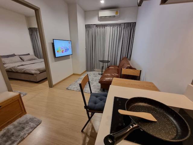 Whizdom Connect safe livable clean 8th floor BTS Punnawithi