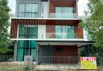ขายด่วน บ้านเดี่ยว 3 ชั้น 74 ตร.วา หมู่บ้านเอกลักษณ์   สันทราย  เชียงใหม่    ZW080