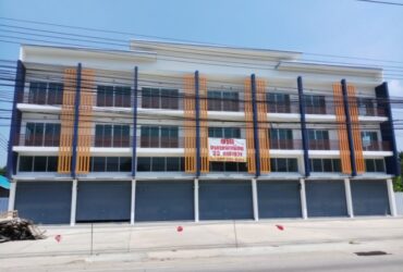 ขาย/เช่า อาคารพาณิชย์ 3.5 ชั้น ติดถนนใหญ่ เหมาะสำหรับทำธุรกิจ เขตหนองแขม กรุงเทพมหานคร