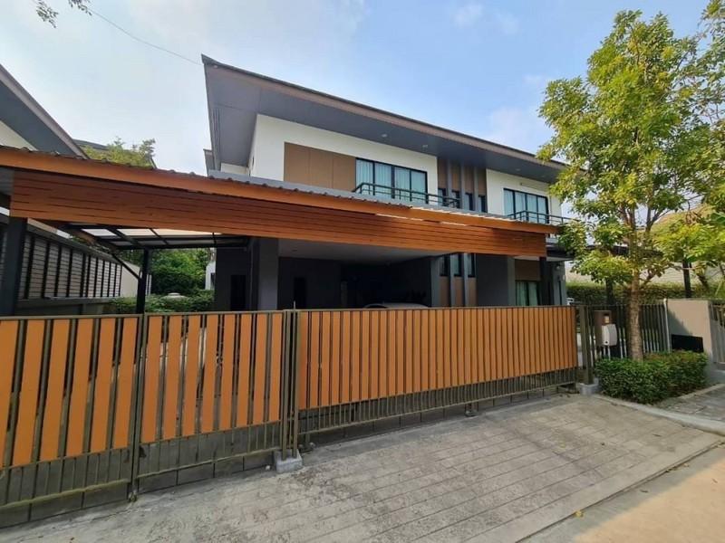 ขายบ้านเดี่ยว 2 ชั้น หมู่บ้านลุมพินี สวนหลวง ร.9 ซอยเฉลิมพระเกียรติ 40 ทับ 1 เฟอร์นิเจอร์พร้อมเข้าอยู่