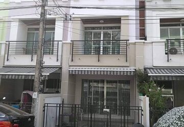 ให้เช่าทาวน์โฮม บ้านกลางเมือง เดอะปารีส ซอยกรุงเทพกรีฑา 7 ย่านหัวหมาก เดอะมอลลบางกะปิ ใกล้จุดขึ้นลงทางด่วน
