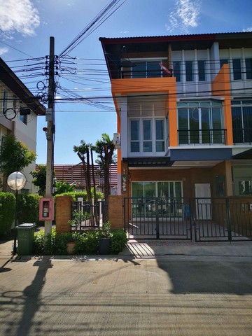 ให้เช่า วิสต้าปาร์ค แจ้งวัฒนะ ติดถนนเลี่ยงเมืองปากเกร็ด แปลงมุม รีโนเวทแล้วพร้อมอยู่สวยงาม