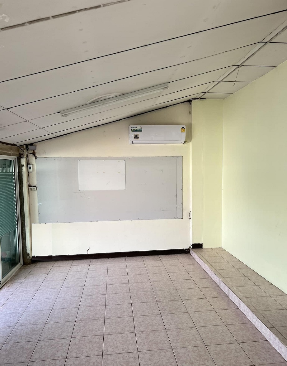 RENT บ้านเดี่ยว 1ชั้น  โซนนวมินทร์  ขนาด 80 ตรว 4 ห้องนอน Near The Mall Bangkapi