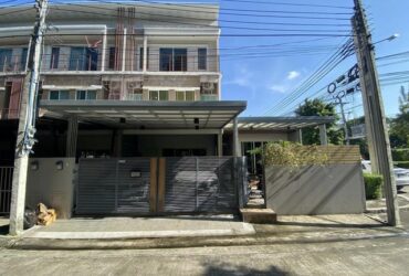 ขายทาวน์โฮม 3 ชั้นหลังมุม 42 ตรว 4 ห้องนอน โครงการวิลเลต ซิตี้ พัฒนาการ 38