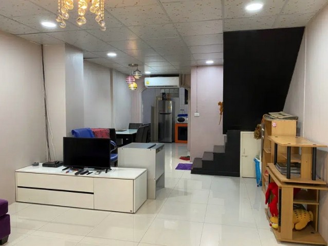S2282  ให้เช่าทาวน์เฮ้าส์ 2 ชั้น หมู่บ้านพิมพ์ทอง ซอยลาดพร้าว 101 ย่านลาดพร้าว