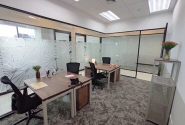 ให้เช่า Service Office ใกล้ MRT เพชรบุรี เพียง 180 เมตร หิ้วโน้ตบุ๊คเข้าทำงานได้เลย ไม่ต้องตกแต่ง