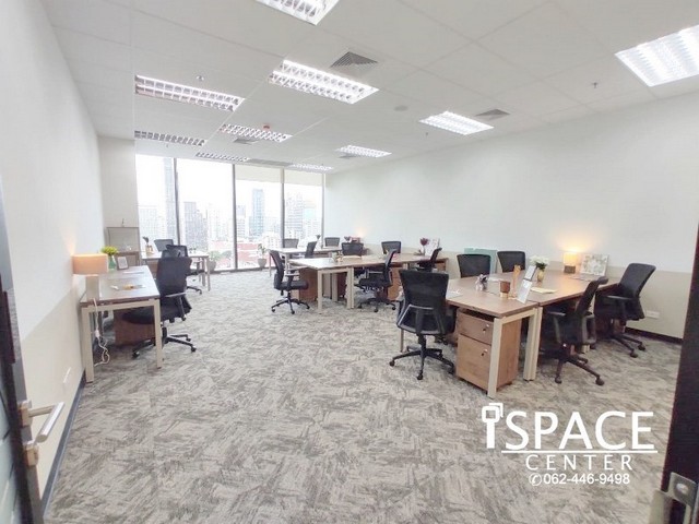 ให้เช่า Service Office ใกล้ MRT เพชรบุรี หิ้วโน้ตบุ๊คเข้าทำงานได้ทันที