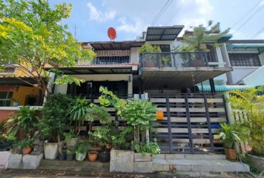 ขายบ้านทาว์เฮ้าส์ 2 ชั้น หมู่บ้านรัตนาวลัย หลักสี่-เนื้อที่ 24 ตารางวา  – พื้นที่ใช้สอย 170 ตารางเมตร