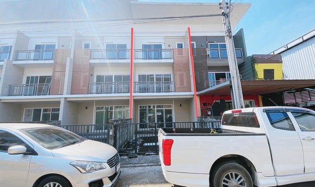 ขายทาวน์เฮ้าส์  หมู่บ้านอยู่เย็นดีลักซ์ ทาวน์ กรุงเทพมหานคร (PKK03-04472)
