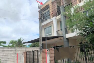 ขายทาวน์โฮม 3 ชั้น หมู่บ้าน เดอะแพลนท์ สาทรซิตี้ บางขุนเทียน PKK03-04580