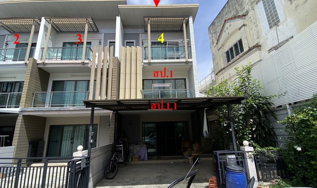 ขายทาวน์โฮม 3 ชั้น หมู่บ้านทาวน์ อเวนิว พระราม 2 PKK03-05025