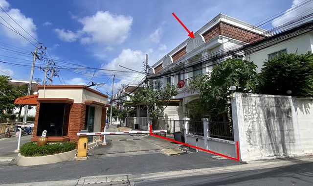 ขายบ้านแฝด 2 ชั้น หมู่บ้าน อลิชา เพลส 2 สุขสวัสดิ์ ซอย ครุใน 3 PKK03-04849