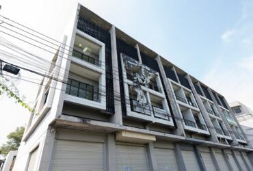 ขายอาคารพาณิชย์ 4 ชั้น หมู่บ้าน ศวรรยา 2 ซอยประชาอุทิศ 90 PKK04-04140