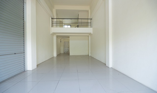 ขายอาคารพาณิชย์ 4 ชั้น หมู่บ้าน ศวรรยา 2 ซอยประชาอุทิศ 90 PKK04-04140