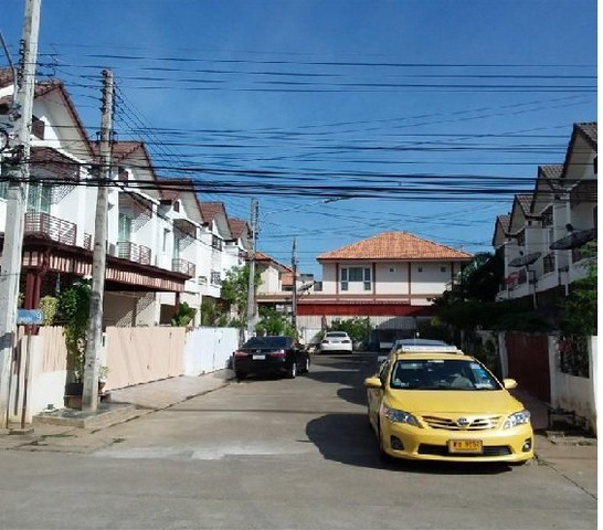 ขายทาวน์เฮ้าส์ 2 ชั้น โครงการ บุณฑริกนิวสไตล์ รังสิต-คลอง4  PSC09758