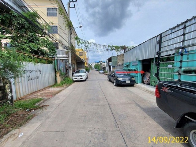 ขายบ้านพร้อมอาคารอเนกประสงค์ ซอยท่าข้าม 16 บางขุนเทียน PKK02-10607