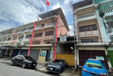 ขายอาคารพาณิชย์ 3 ชั้น 2คูหา ทะลุถึงกัน หมู่บ้านสมนึกศรีวิไล ซอยเทียนทะเล 16 PKK04-06080