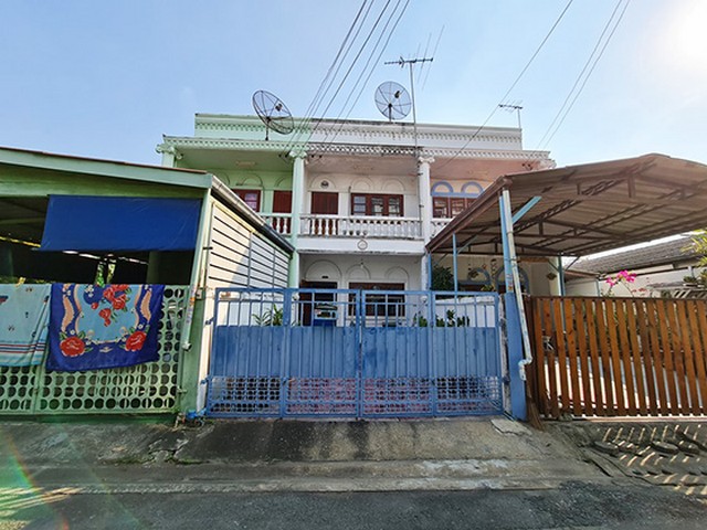 ขายทาวน์เฮ้าส์ 2 ชั้น ถนนเพชรเกษม ย่านหนองแขม PTT12196
